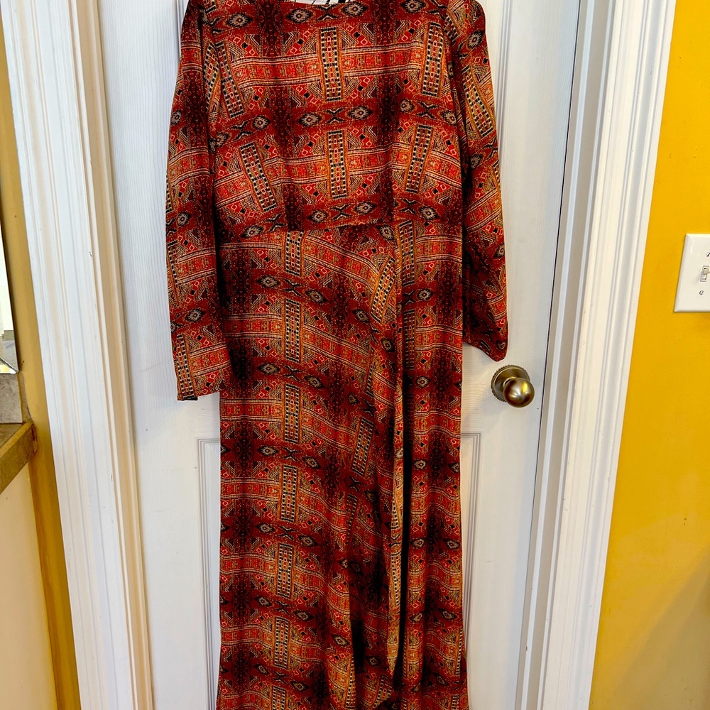 Long maxi dress with a slit on side